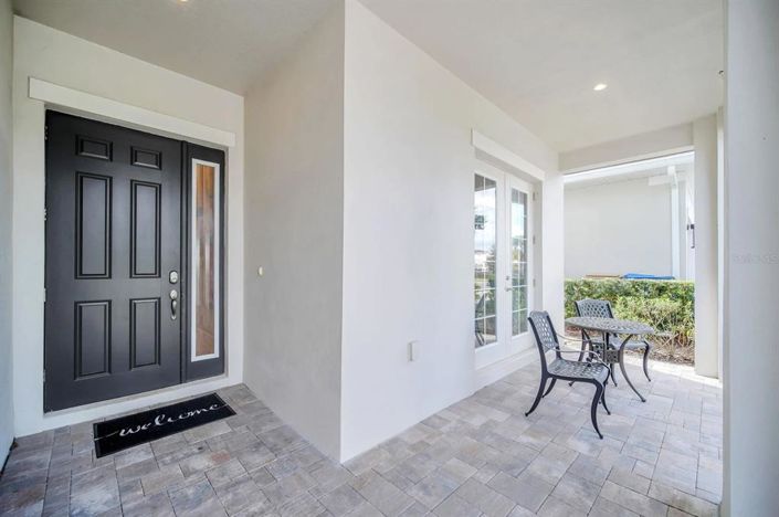 Image No.2-6 Bed Property for sale