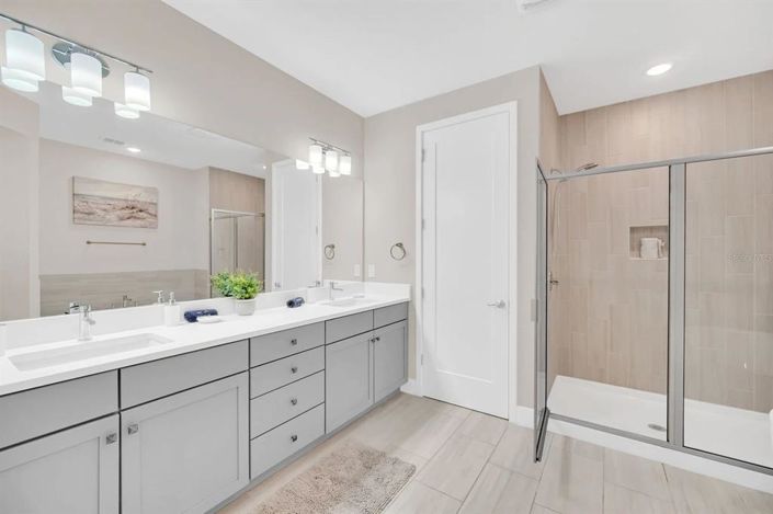 Image No.35-6 Bed Property for sale