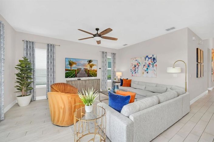 Image No.6-6 Bed Property for sale