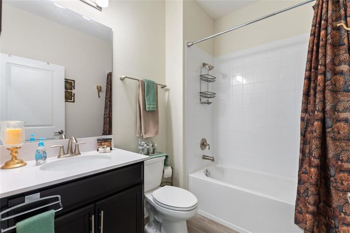 Image No.26-4 Bed Property for sale