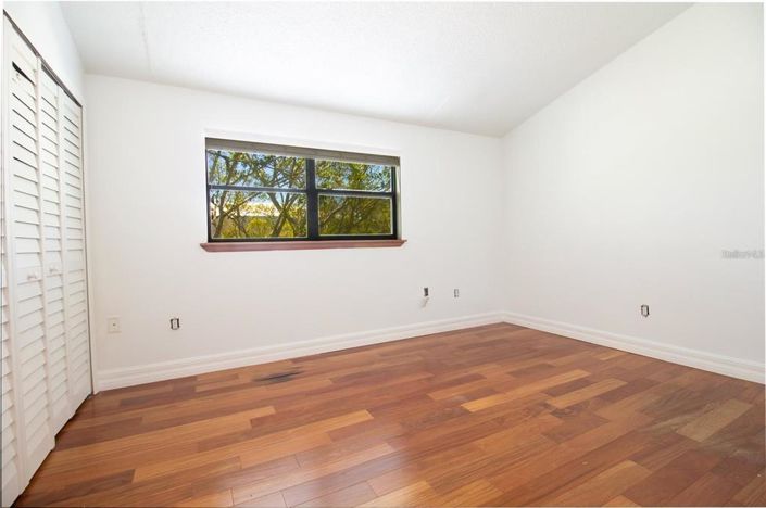 Image No.24-2 Bed Townhouse for sale