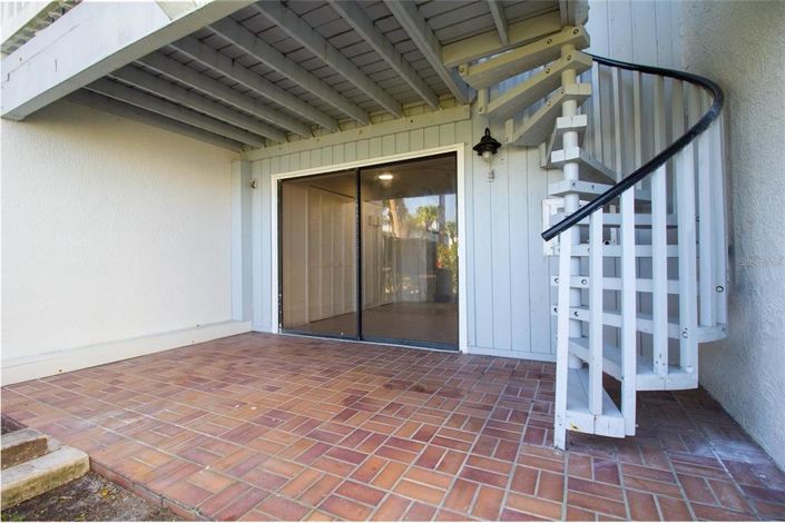 Image No.36-2 Bed Townhouse for sale