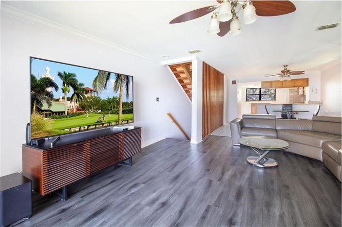 Image No.7-2 Bed Townhouse for sale