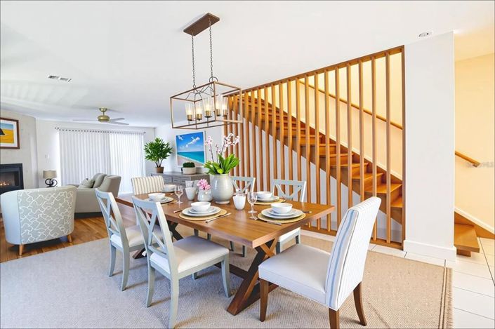 Image No.8-2 Bed Townhouse for sale