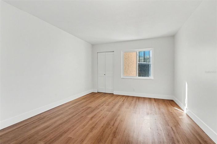 Image No.17-2 Bed Property for sale