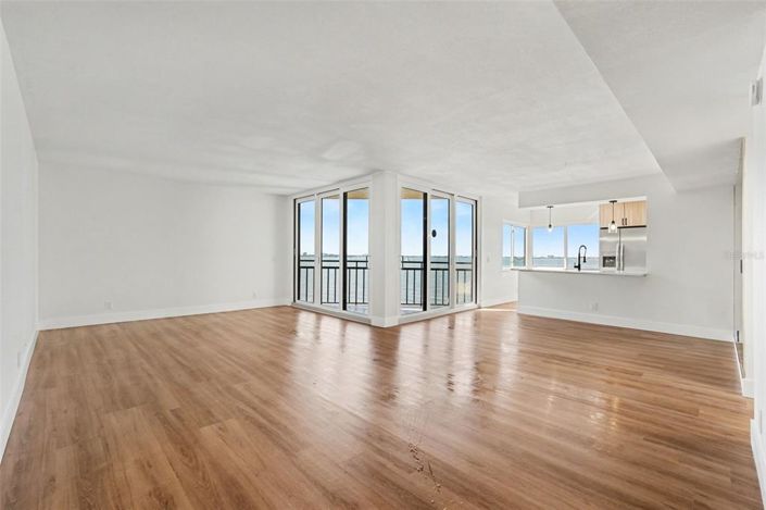 Image No.4-2 Bed Property for sale