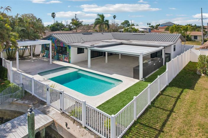 Image No.2-4 Bed Property for sale