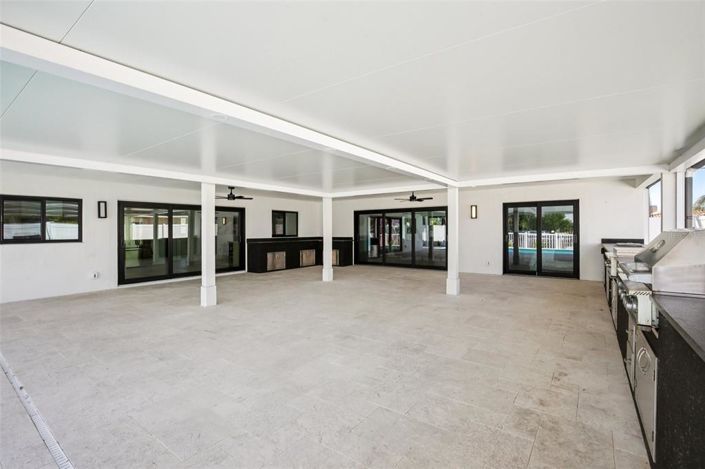 Image No.44-4 Bed Property for sale