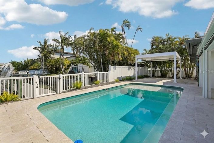 Image No.46-4 Bed Property for sale