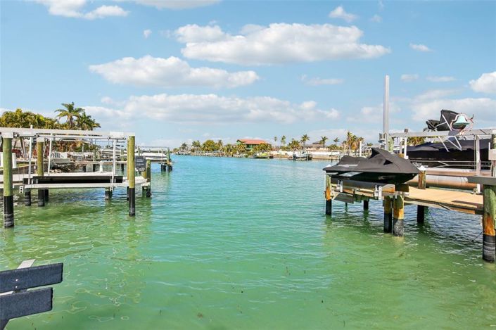 Image No.47-4 Bed Property for sale