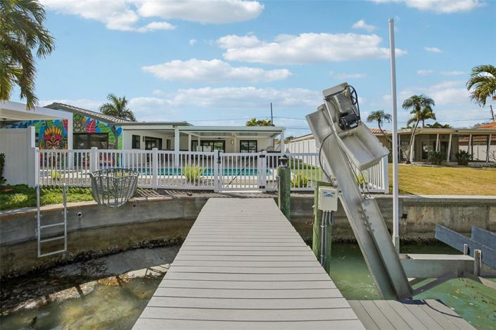 Image No.48-4 Bed Property for sale