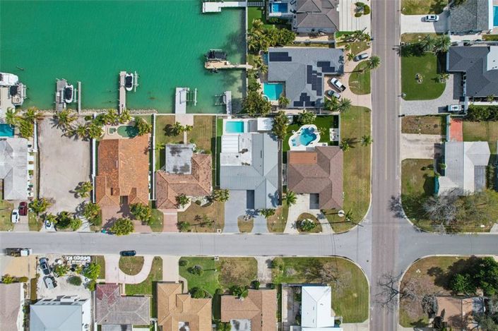 Image No.53-4 Bed Property for sale