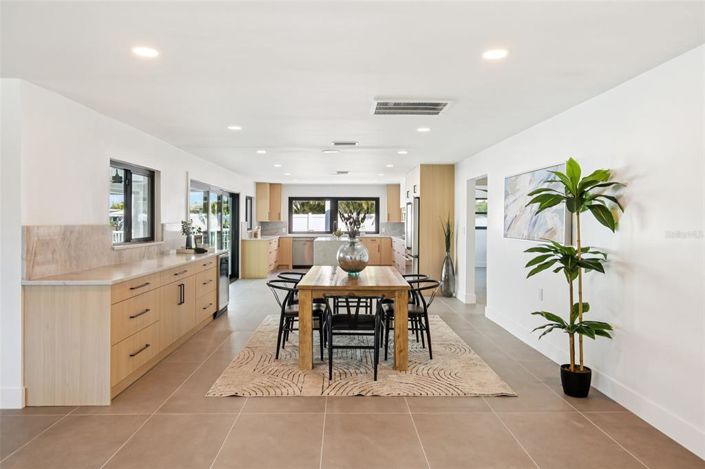 Image No.9-4 Bed Property for sale