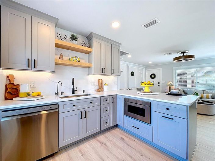 Image No.11-3 Bed Property for sale