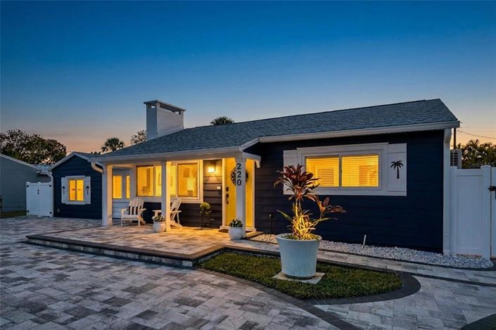 Image No.4-3 Bed Property for sale