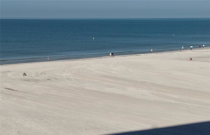 Image No.60-2 Bed Property for sale