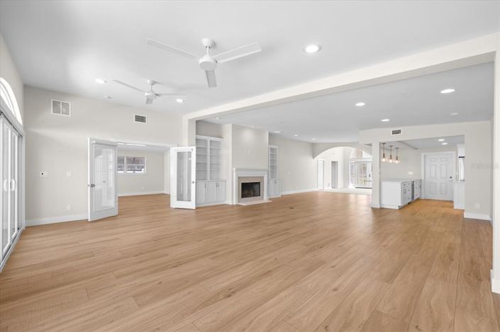 Image No.15-3 Bed Property for sale