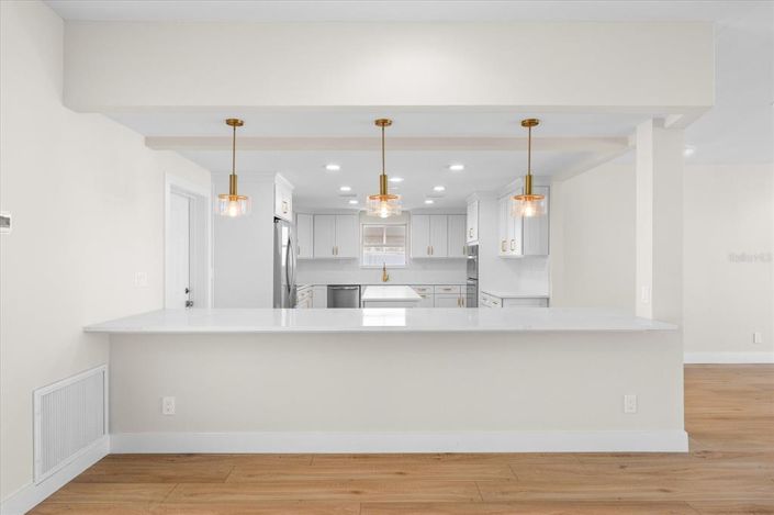 Image No.27-3 Bed Property for sale