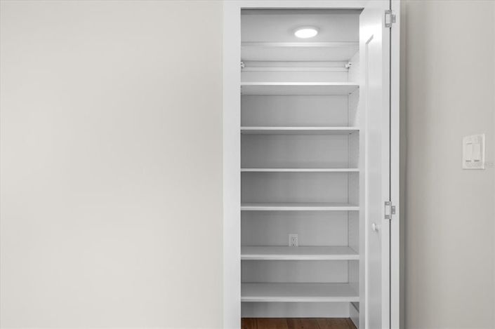 Image No.55-3 Bed Property for sale