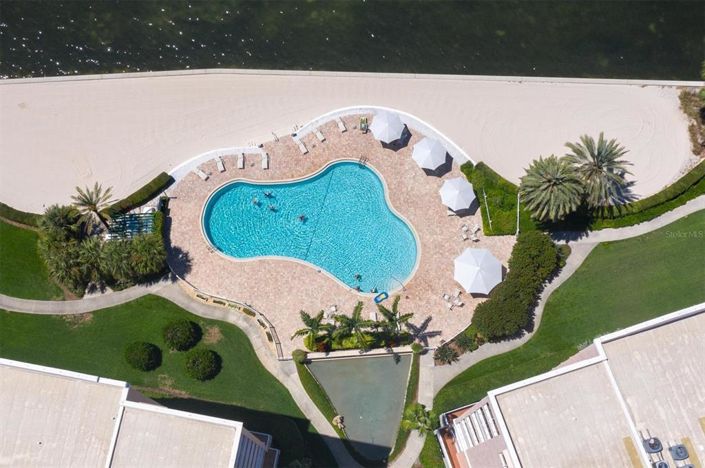 Image No.14-4 Bed Property for sale