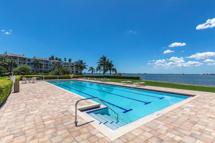 Image No.56-4 Bed Property for sale