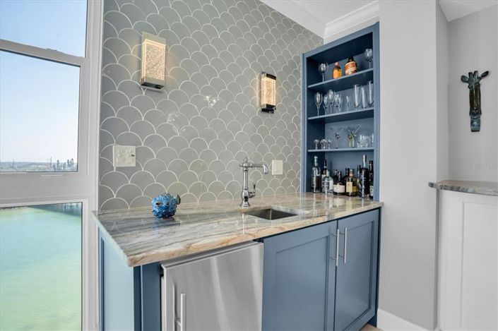 Image No.8-4 Bed Property for sale