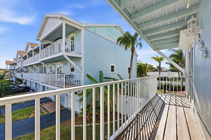 Image No.19-3 Bed Townhouse for sale