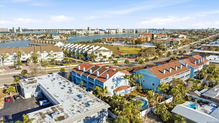 Image No.52-3 Bed Townhouse for sale