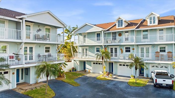 Image No.57-3 Bed Townhouse for sale