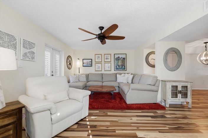 Image No.9-3 Bed Townhouse for sale