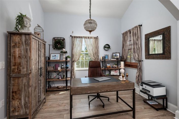 Image No.13-4 Bed Property for sale