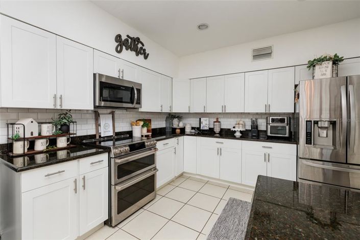 Image No.15-4 Bed Property for sale