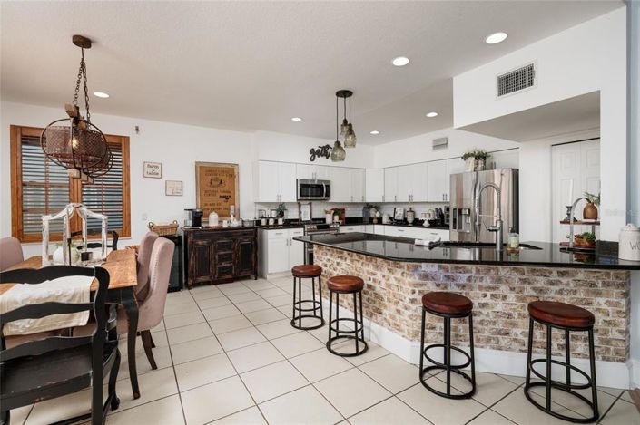 Image No.16-4 Bed Property for sale