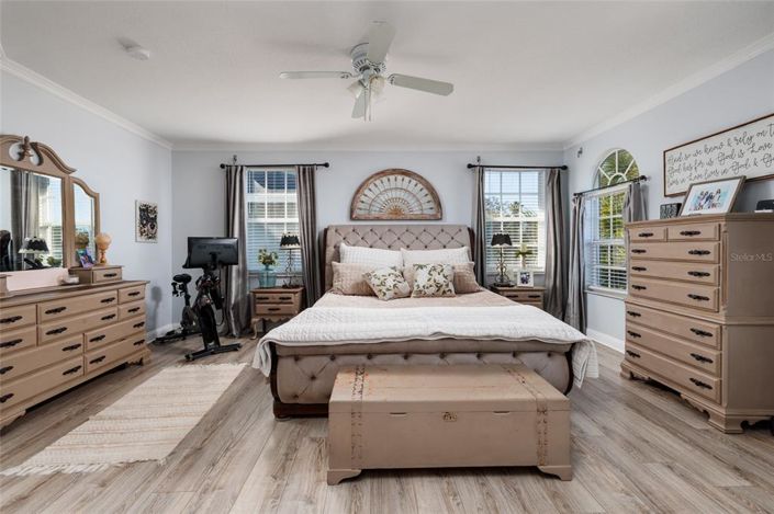 Image No.19-4 Bed Property for sale