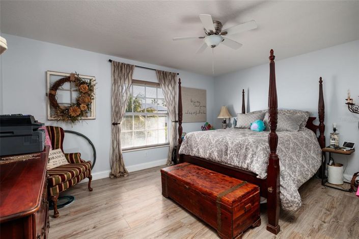 Image No.20-4 Bed Property for sale