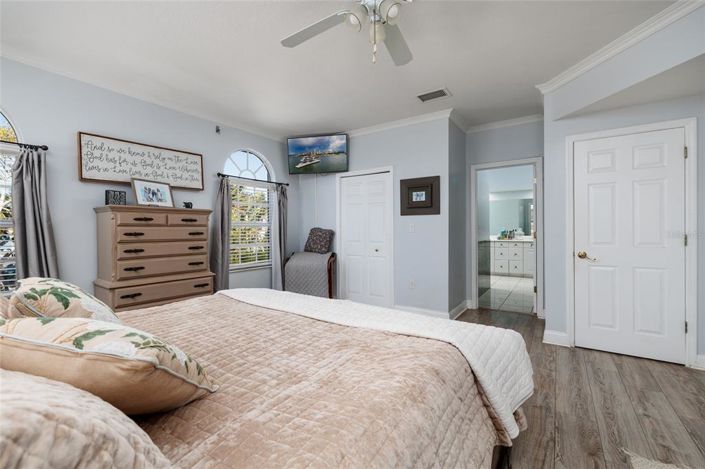 Image No.30-4 Bed Property for sale