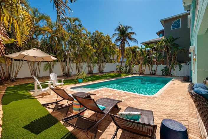 Image No.41-4 Bed Property for sale