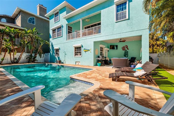 Image No.43-4 Bed Property for sale