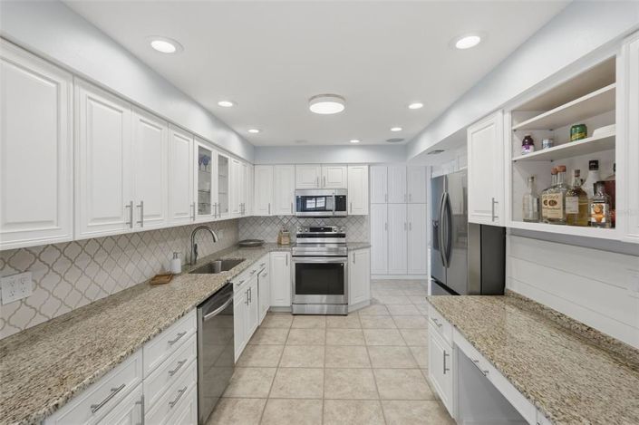 Image No.12-4 Bed Property for sale