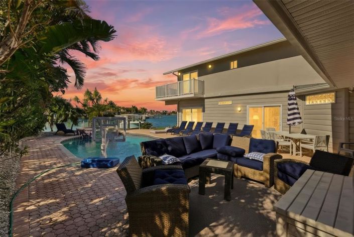 Image No.2-4 Bed Property for sale