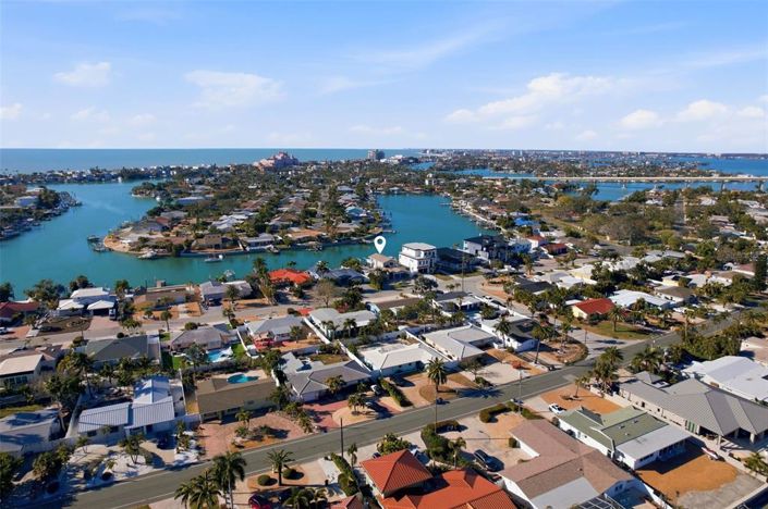 Image No.52-4 Bed Property for sale