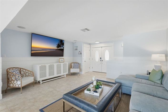 Image No.8-4 Bed Property for sale