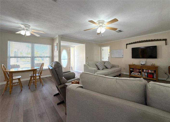 Image No.12-3 Bed Property for sale