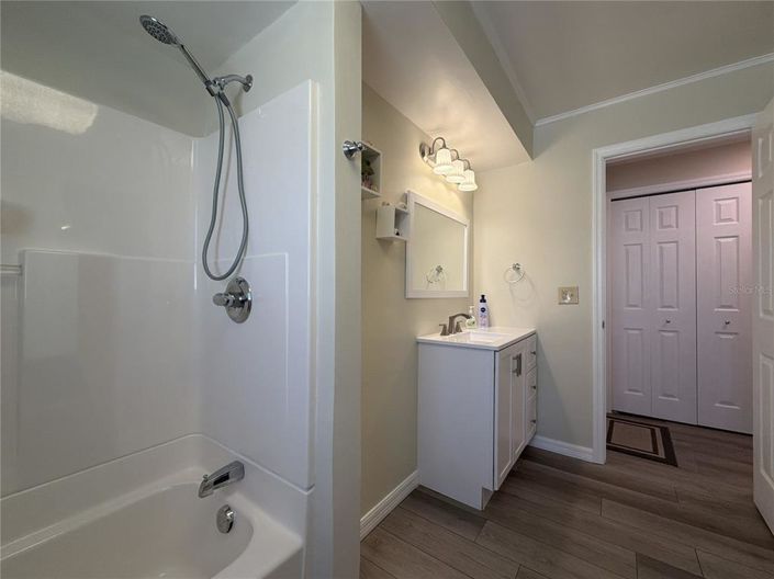 Image No.26-3 Bed Property for sale