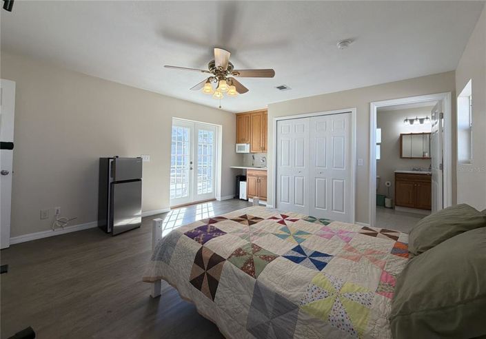 Image No.28-3 Bed Property for sale