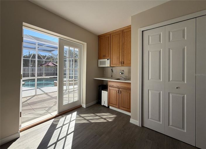 Image No.30-3 Bed Property for sale