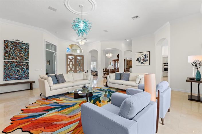 Image No.12-4 Bed Property for sale