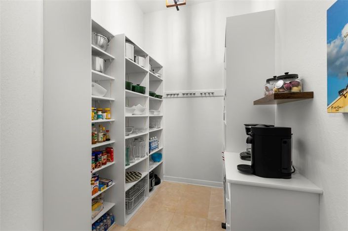 Image No.20-4 Bed Property for sale