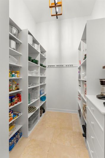 Image No.21-4 Bed Property for sale