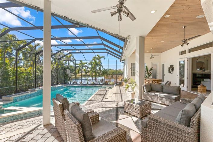 Image No.32-4 Bed Property for sale